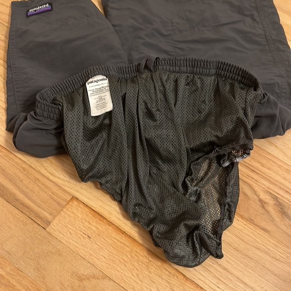 Patagonia men’s dark gray swim trunks size medium - Picture 7 of 7